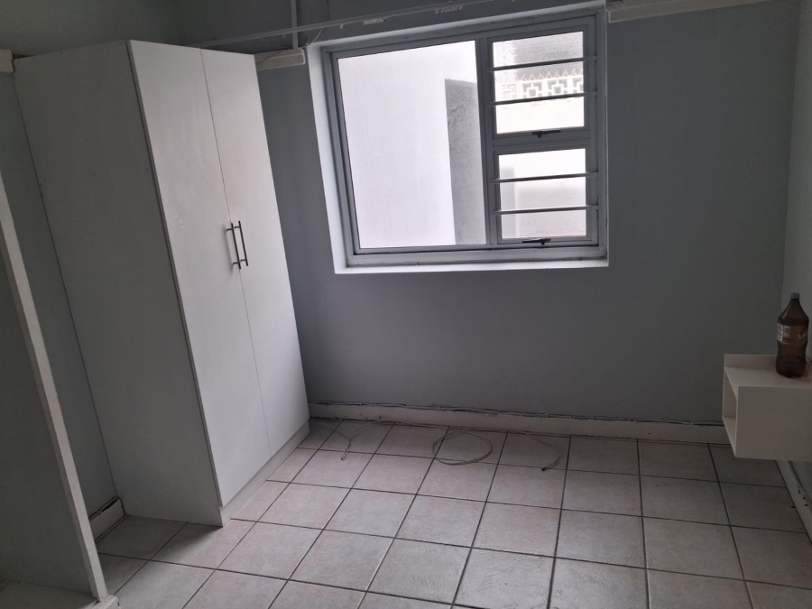 To Let 1 Bedroom Property for Rent in Quigney Eastern Cape
